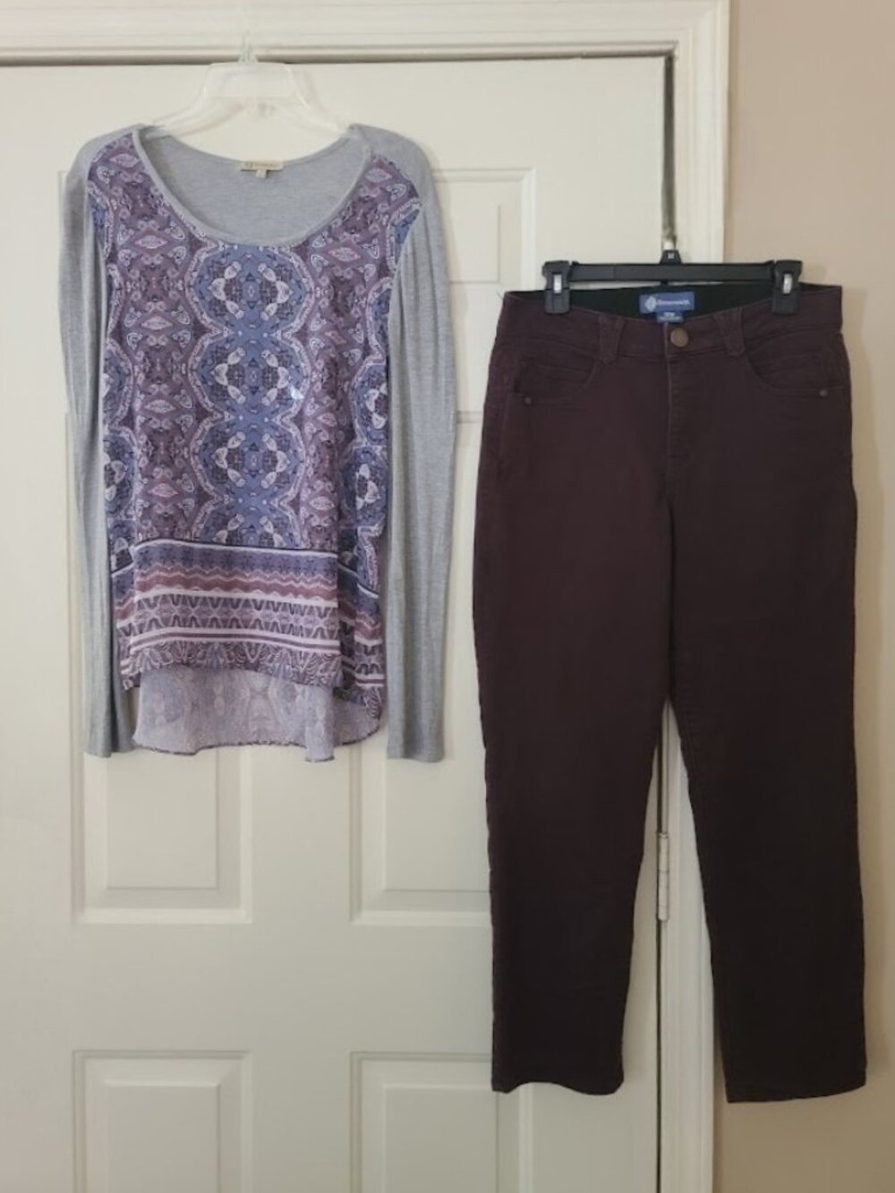Democracy Size 10P Maroon Jeans & Matching Democracy Top Medium
